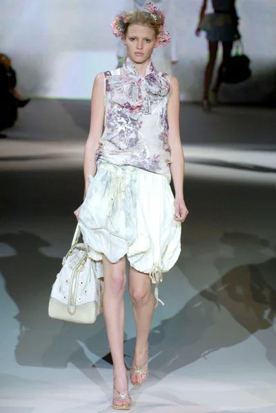 Look 11